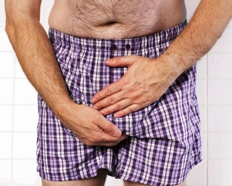 Balanitis in men is manifested by pain in the scrotum and perineum. 