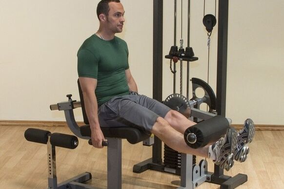 Stretching legs in the gym to treat prostatitis
